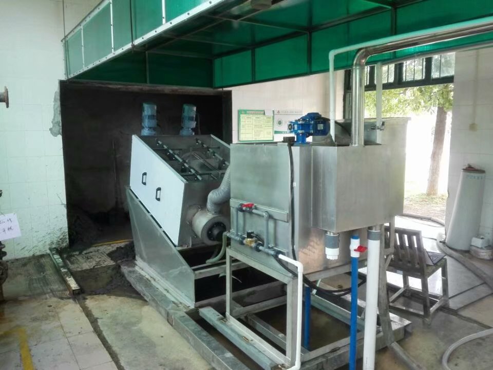 疊片式螺旋污泥脫水機案例_廣東春鼎環(huán)?？萍加邢薰?></dd>
<h2>疊片式螺旋污泥脫水機案例</h2>
</a>
</ul>

<ul class=
